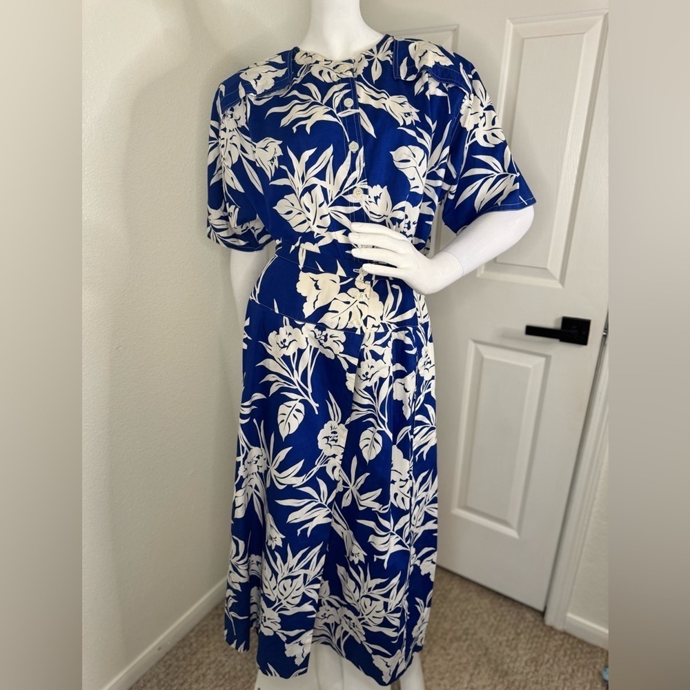 Rondina Blue and White A-Line Skirt With Same Pattern Blouse Set Sz 10 I#34